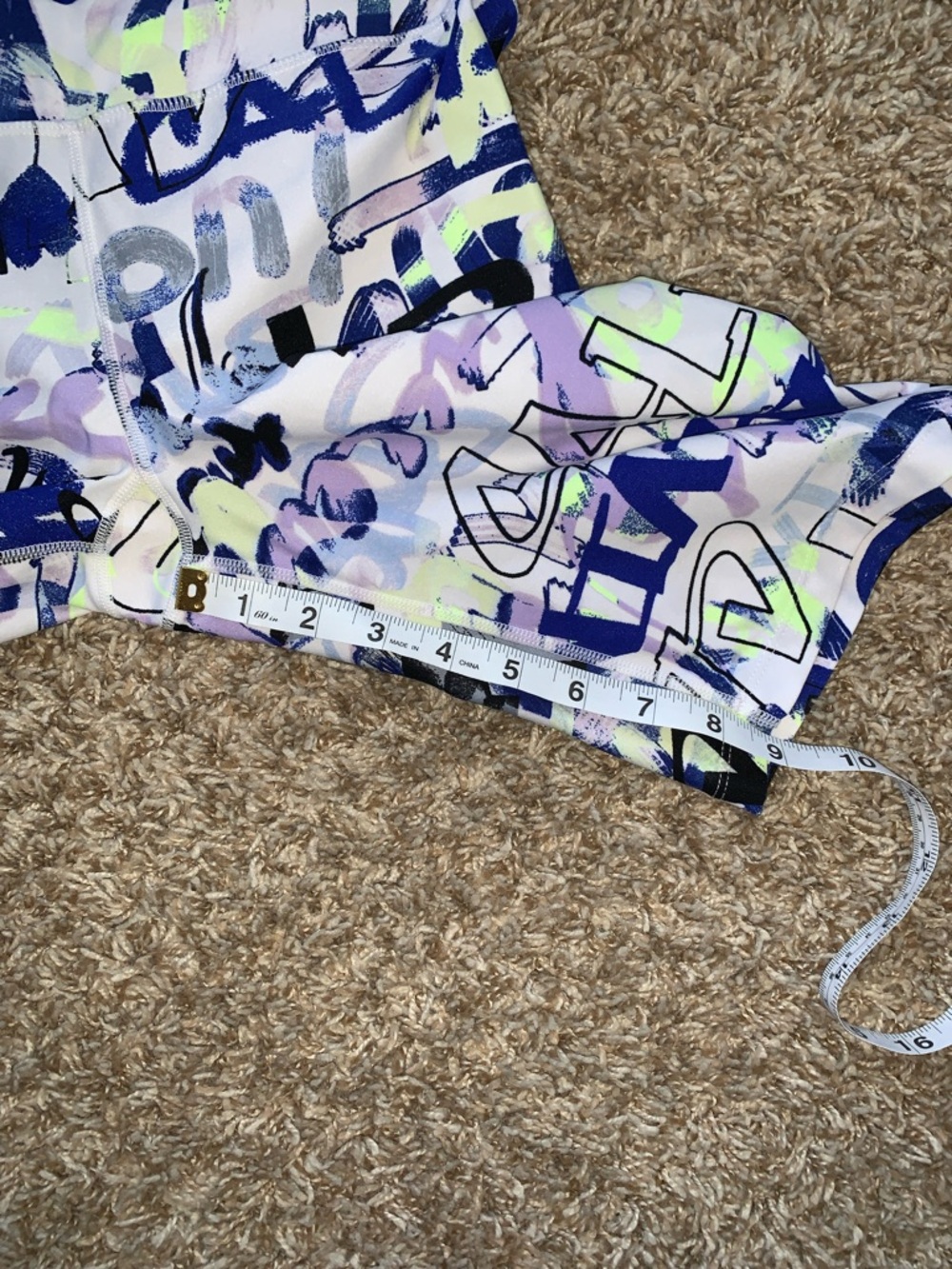 Calvin Klein Women’s Graffiti Fashion Printed Long Athletic Biker Shorts Small - Picture 4 of 8